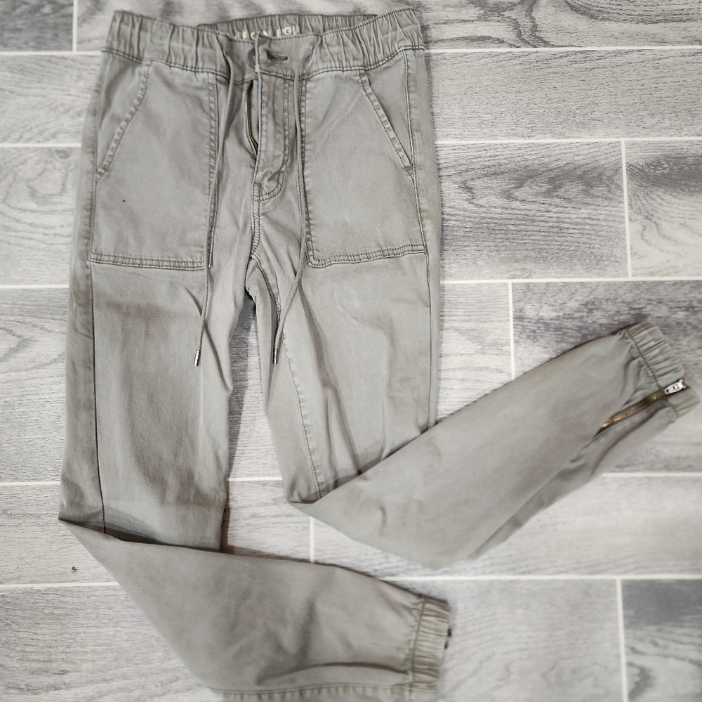 American Eagle pants